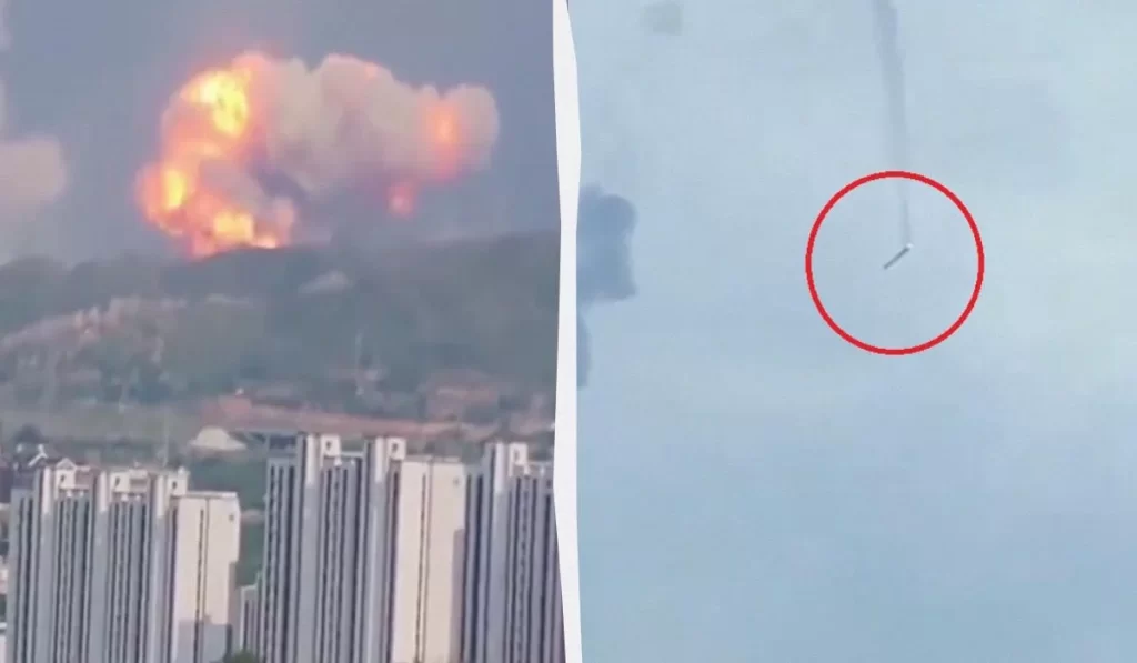 У Китаї ракета “втекла” з космодрому і впала на околиці міста